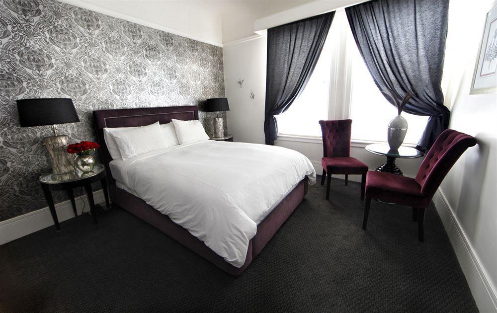 Mount View & Hotel