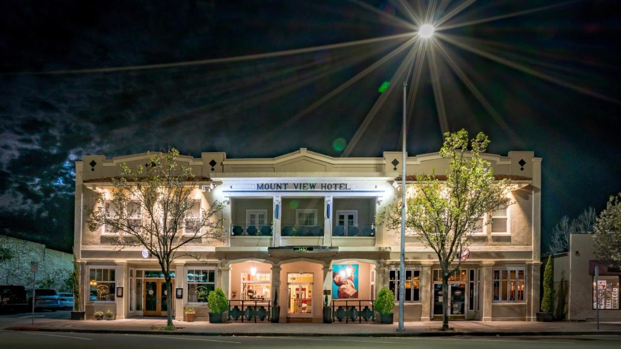 Mount View & Hotel